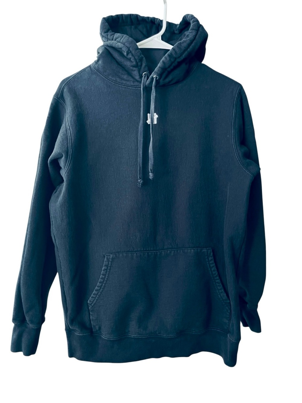 UNDEFEATED Five Strike Logo Hoodie Small Dark Blue Navy Pullover Streetwear
